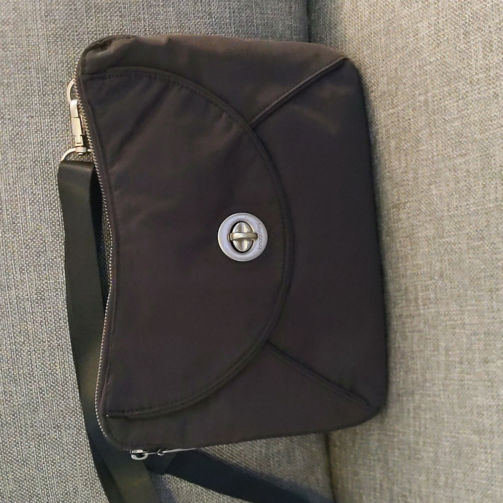 Crossbody bag